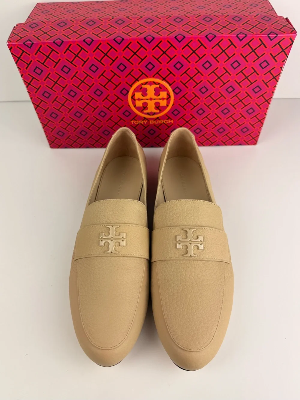 Tory Burch Mini Everly Loafer Pebbled Leather Flats Chantilly Beige Size 9